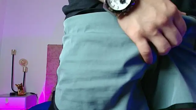 Alexander_Connor 现场XXX聊天