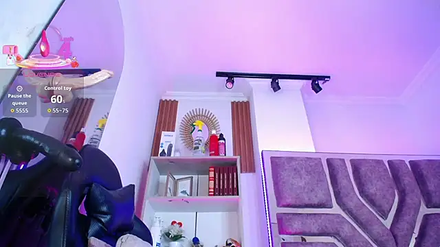 Charlotte_miles' Live XXX Chat