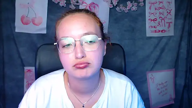 Chat +18 de MissAriaa ao vivo