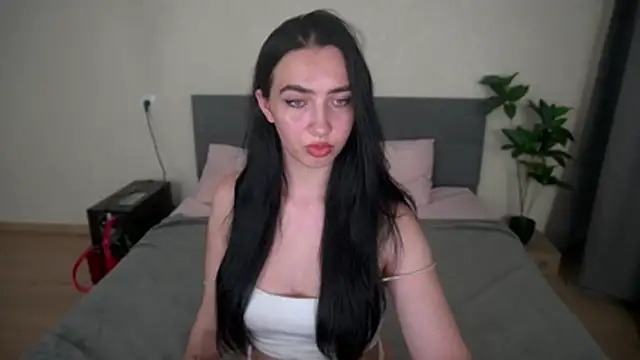 Chat +18 de WildKittenX_ ao vivo
