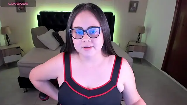 Chatroom XXX en direct de LolaVillalobos