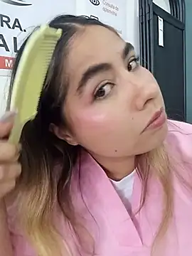 Sofia_Honey1 Adlı Modelin Canlı XXX Sohbeti
