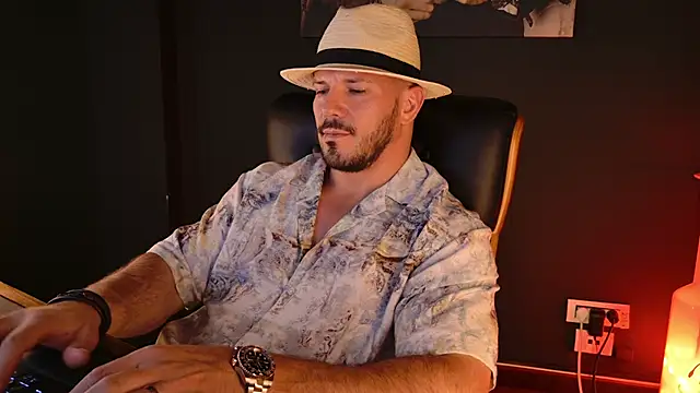 AngeloEric Chat XXX live
