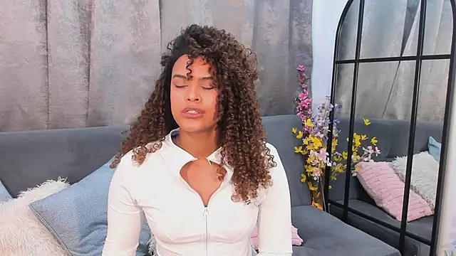 Chat +18 de Amelia_bss ao vivo