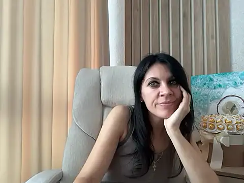 InjaAtHome's Live XXX Chat