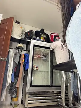 Chat +18 de MAREIA_25 ao vivo