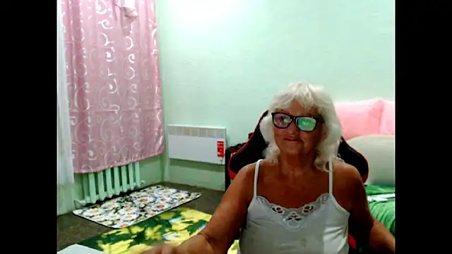 Natali7634 élő XXX-chatje