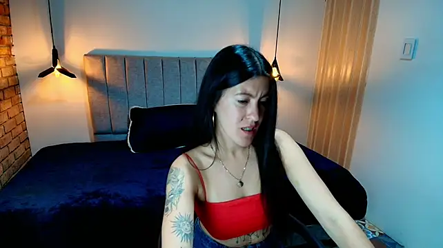 LiaCooper_ Adlı Modelin Canlı XXX Sohbeti