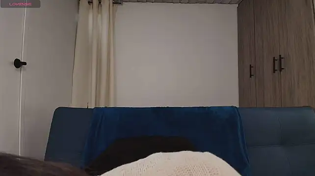 Swetisabella01's Live XXX Chat