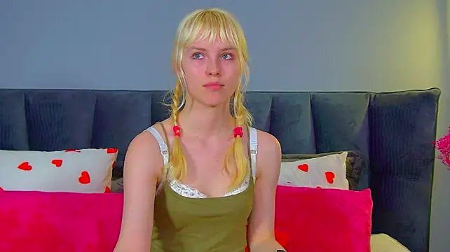 HannahHollis' Live XXX Chat