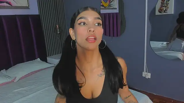 Chat +18 de LauraAristizabal ao vivo