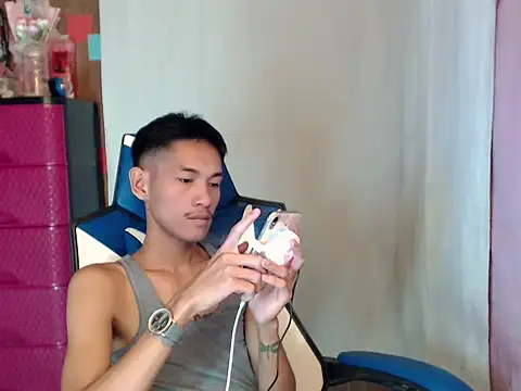 Chatroom XXX en direct de riks_tyler