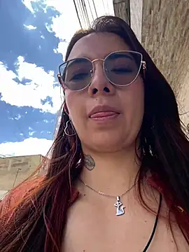 Chat XXX en directo de arilynn_