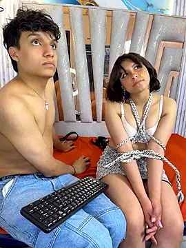 NoMercyDuo – Naživo XXX chat