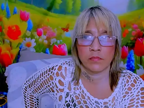 indianroxy Chat XXX live