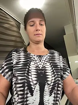 XXX chat uživo modela jennifer11772