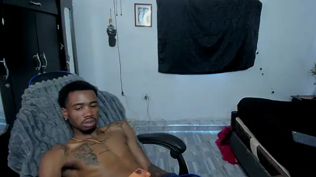 Kofi_exotic_2's Live XXX Chat