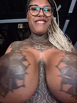 DarkDea Show in webcam
