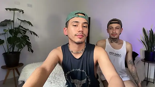 دردشة Noah_and_Steven الجنسية المباشرة