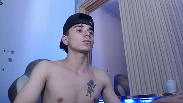 MaximumSteel_ Live XXX Chat