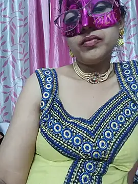 Chat +18 de thanusi_2 ao vivo
