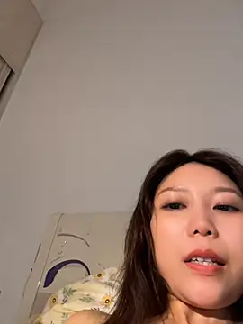 xiaoyizi20261 网络视讯表演