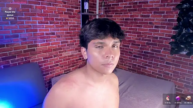 Show modela Thiago_Kozak na web-kameri