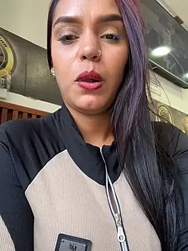Show de Sara-77 na webcam