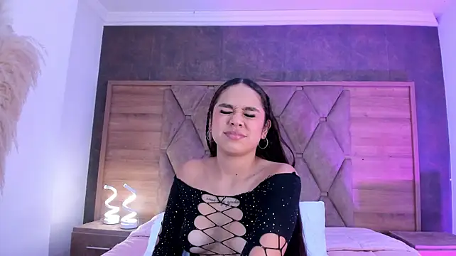 CarolineFyre's Live XXX Chat