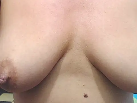 צ'אט XXX בשידור חי של tamara_hottt