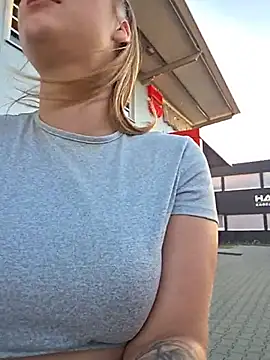 Luna_Lynn Adlı Modelin Web Kamerası Şovu