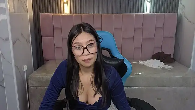 Czat XXX na żywo – Eimy18_b