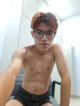 SizeHood Pertunjukan Webcam