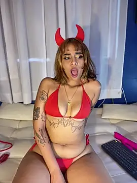 LeylaKnox's Live XXX Chat