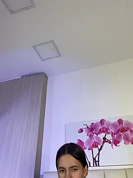 JuliaColemann XXX чат на живо