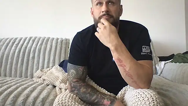 mr_tatyum's Webcam Show
