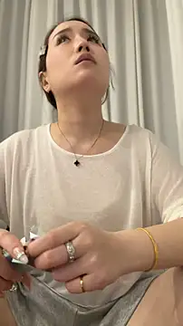 momoli60's Live XXX Chat