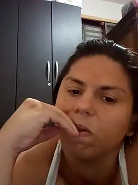 הופעת וובקאם של sharinga222