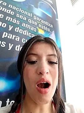 Chatroom XXX en direct de SALOME-28_