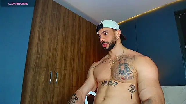 massimo_visconti Chat XXX live