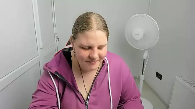 Czat XXX na żywo – Bella_shyy_