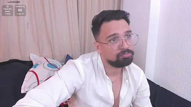 max_edn Live XXX chat