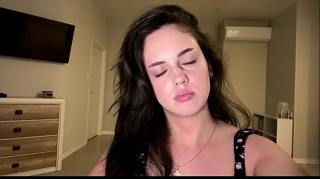 A_Milly live XXX chat