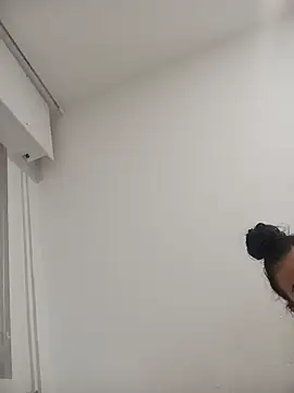 Chat +18 de Deborapollas ao vivo