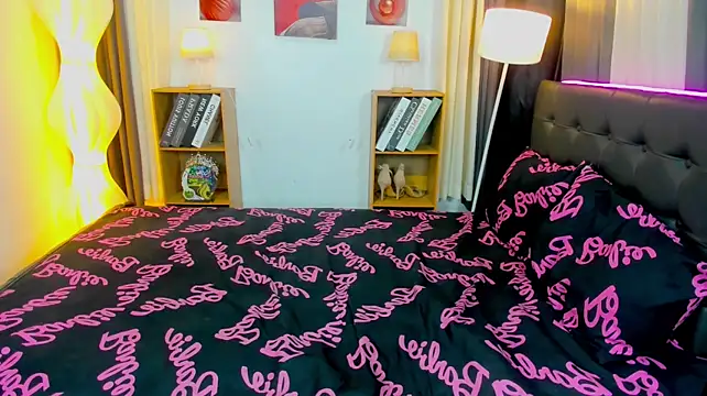 Naughty_Jessie Webcam show