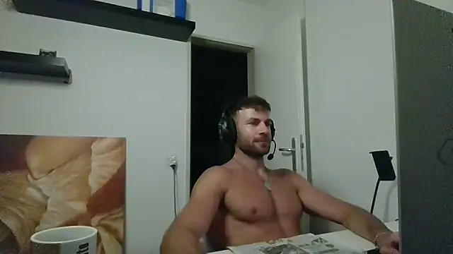 alpha-hunk Webcamshow