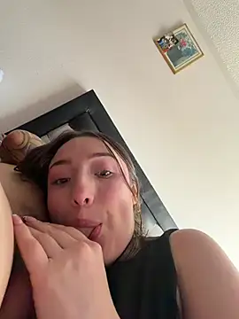 Show modela Valery_Salmons na web-kameri