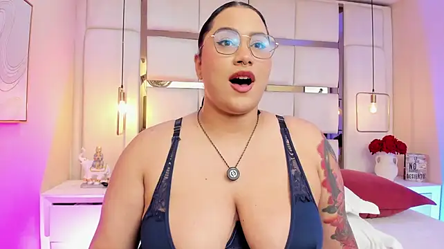 elizavenus Adlı Modelin Canlı XXX Sohbeti
