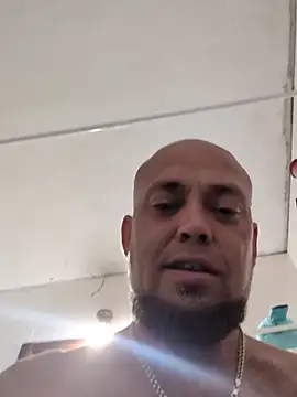 Show modela Amid7 na web-kameri