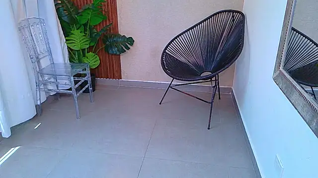 Chat +18 de Kenya--Buhle ao vivo